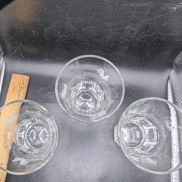Clear Glass Tumbler Set with Rooster Design - Picture 5 of 9